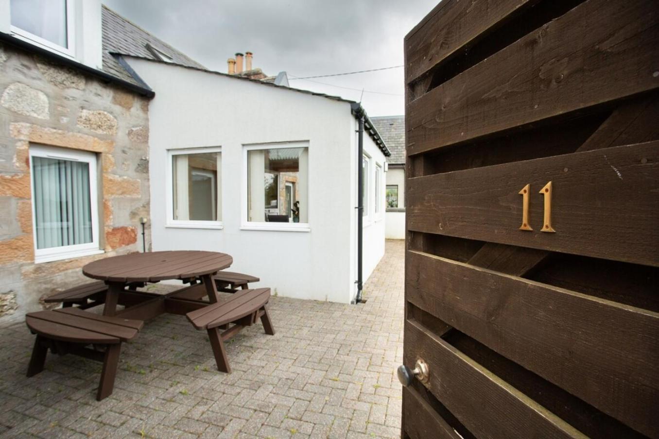 Mike'S 3-Bedroom Countryside Cottage アルネス エクステリア 写真