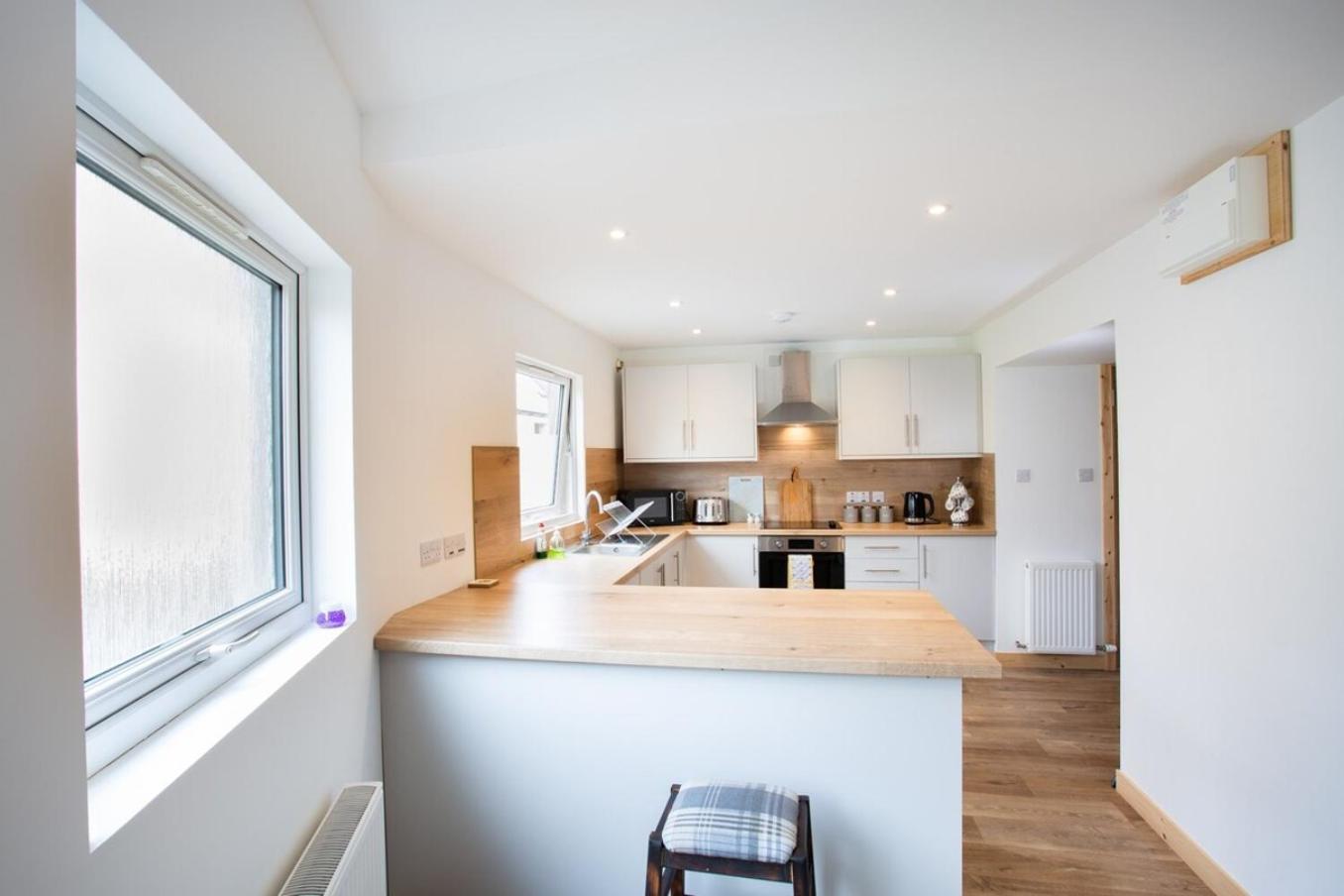 Mike'S 3-Bedroom Countryside Cottage アルネス エクステリア 写真