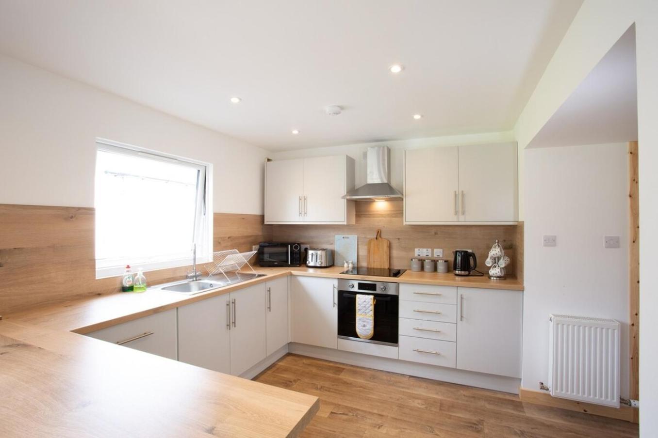 Mike'S 3-Bedroom Countryside Cottage アルネス エクステリア 写真